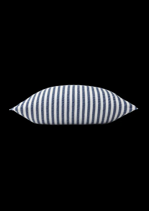 JUNA Bæk&Bølge Lines Putetrekk 63x60 cm mørk blå/hvit DK